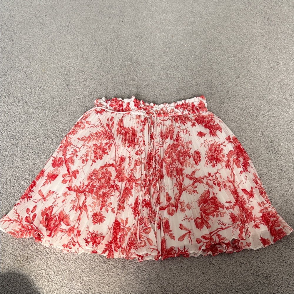 White and Red Floral Pleated Women’s Skirt